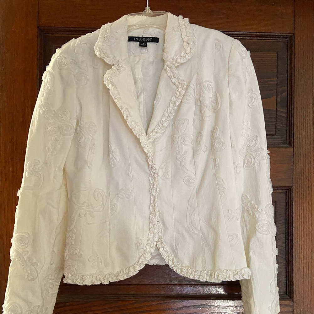 Blazer, perfect with a dress or a pair of jeans!